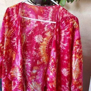 Plus OS Tye Dye Pattern Lt Wt Cover/Jacket